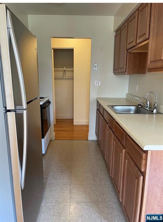 220 Meadow Lane D35