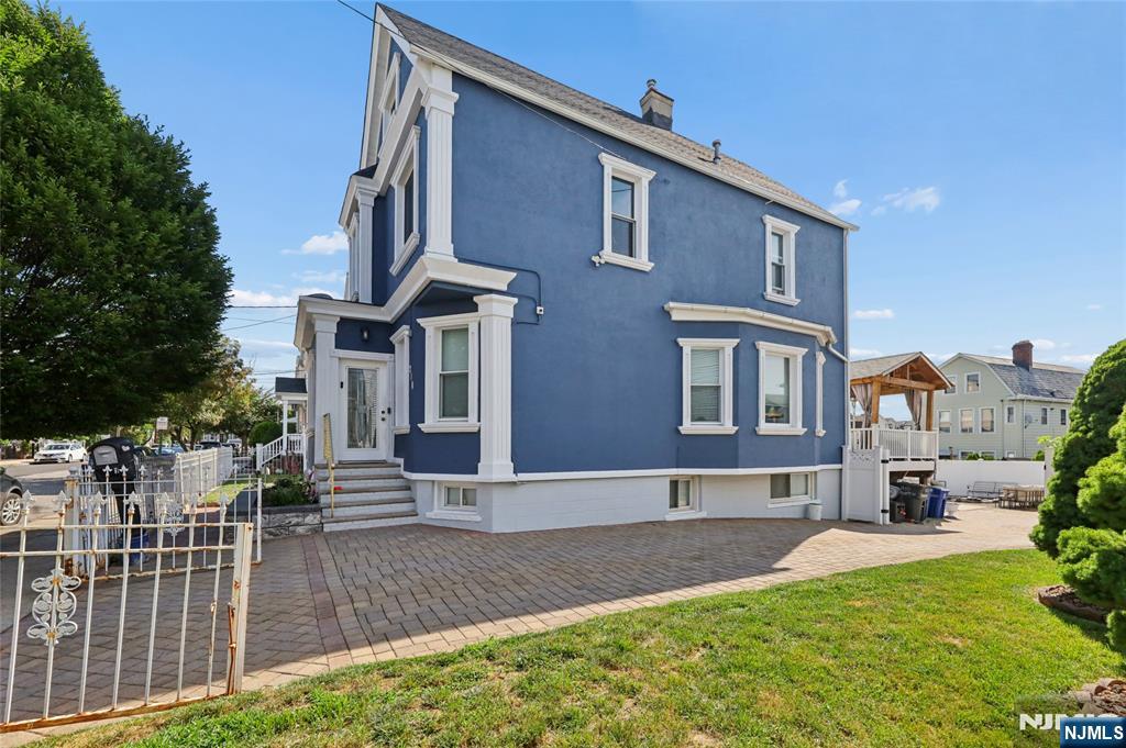 208-212 Brighton Avenue