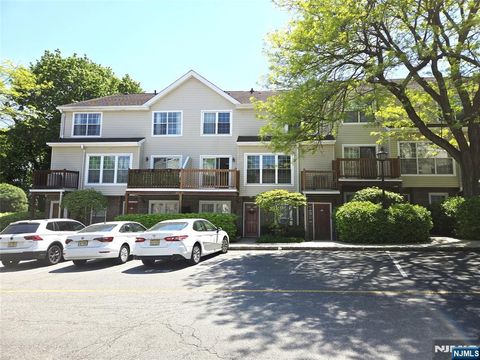 754 Charles Court 6109 Fort Lee NJ 07024
