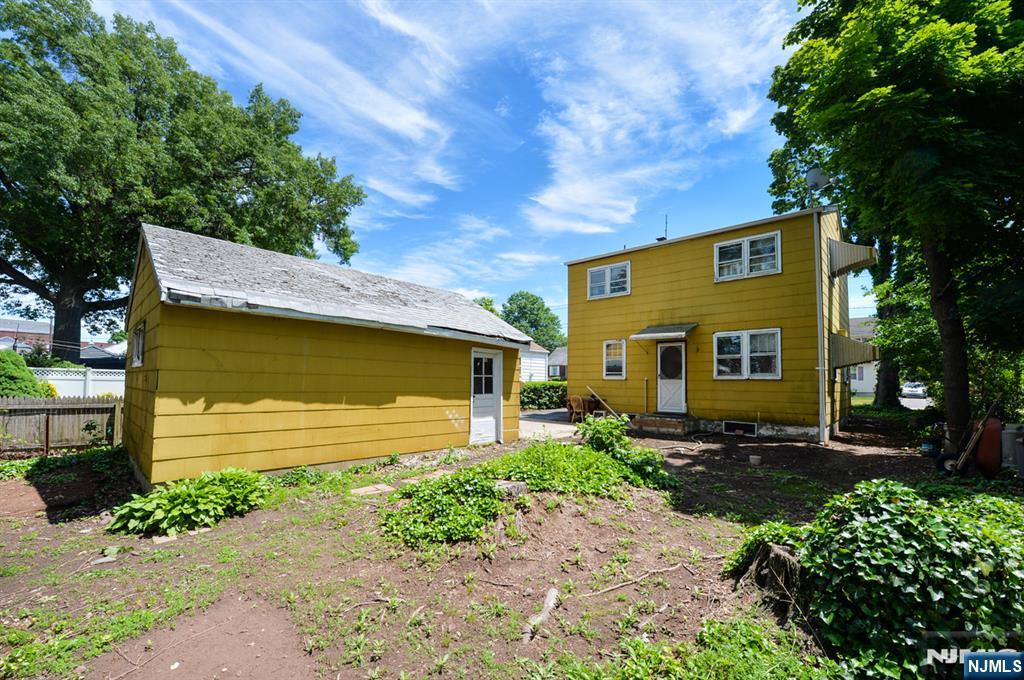 295 Lanza Avenue