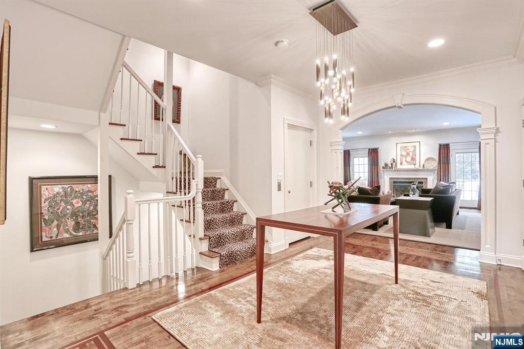 227 Cambridge Oaks