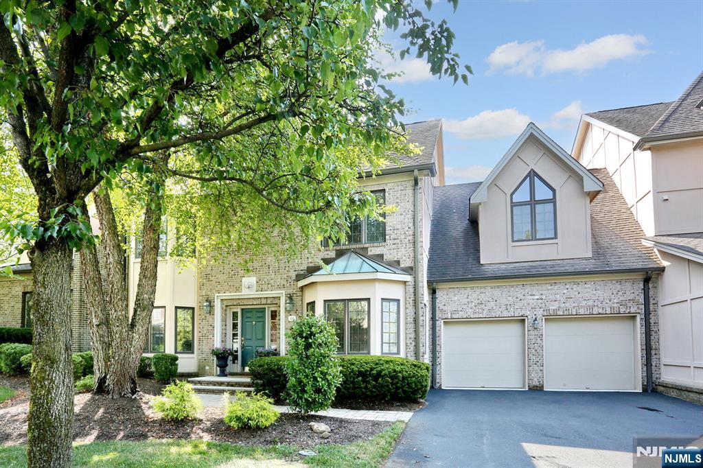 227 Cambridge Oaks