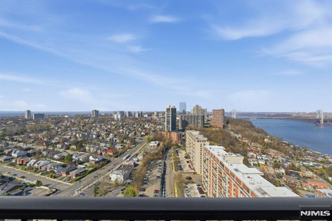 Photo of 6 Horizon Rd #2809, Fort Lee, NJ 07024 (MLS # 26032051)