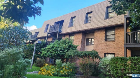 Photo of 560 North Avenue #K, Fort Lee, NJ 07024 (MLS # 26033634)