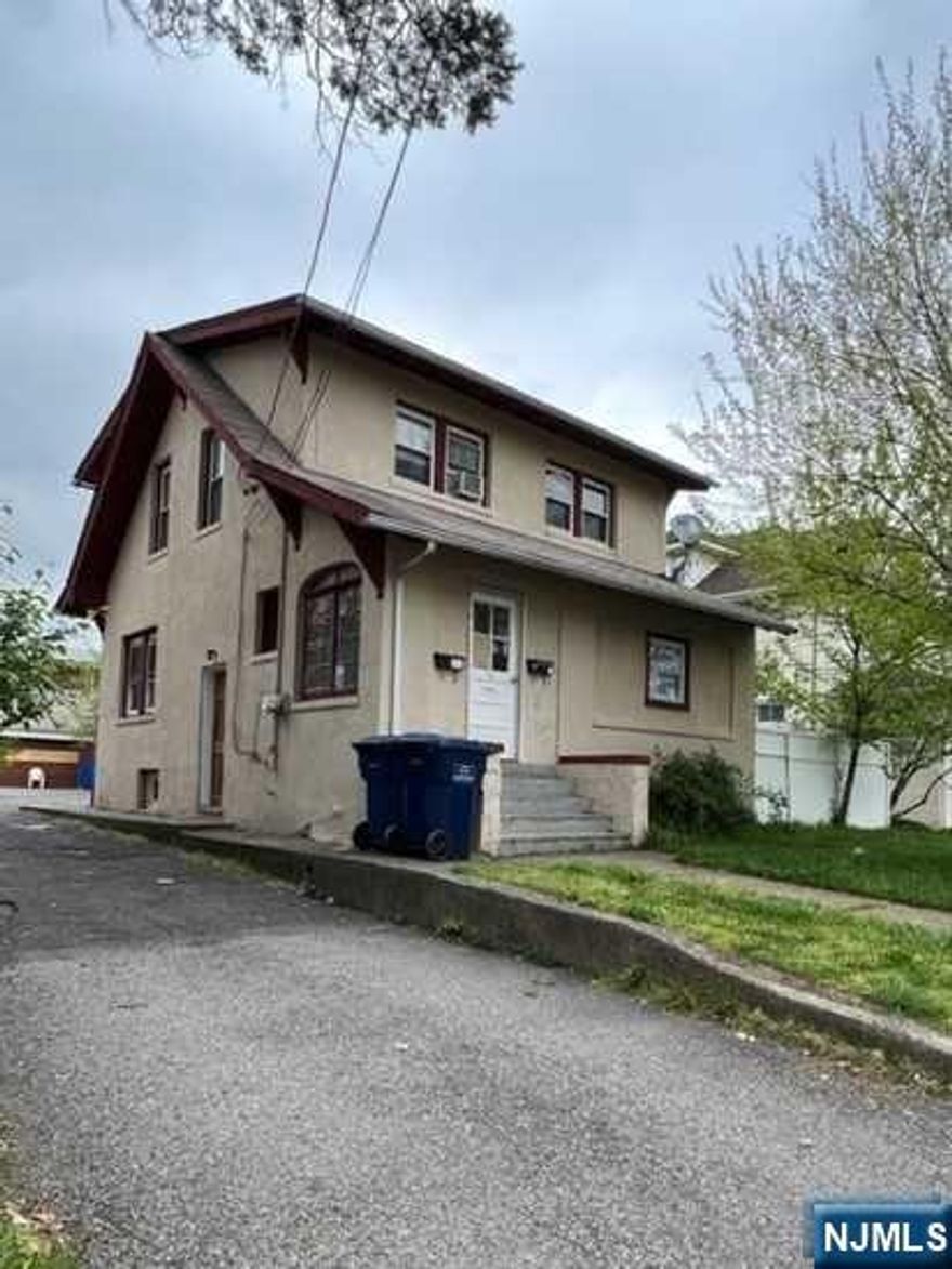 Fully renovated first floor apartment with washer/dryer hookup, plus two bonus rooms, and one parking space. Conveniently located to shops, restaurants, public transportation to NYC, and schools. A few blocks to Hackensack Hospital Medical Center. Tenant requires: Credit check via NTN, employment verification, interview, first month rent, 1.5 months security deposit.