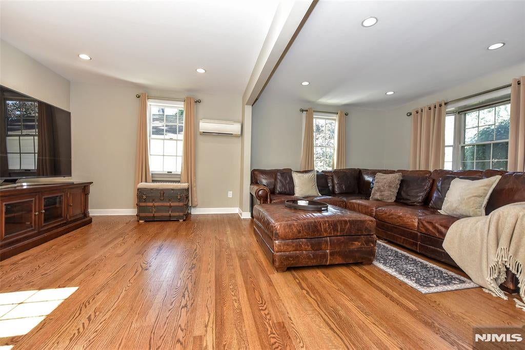 Homes for Sale in Northern NJ | ThisIsRiverEdge.com 3 4th Avenue