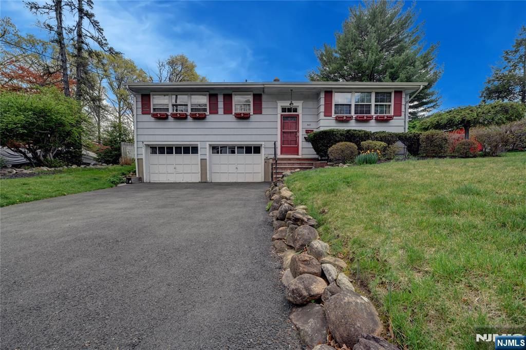 Photo of 301 Grand Boulevard, Emerson, NJ 07630 (MLS # 26010322)