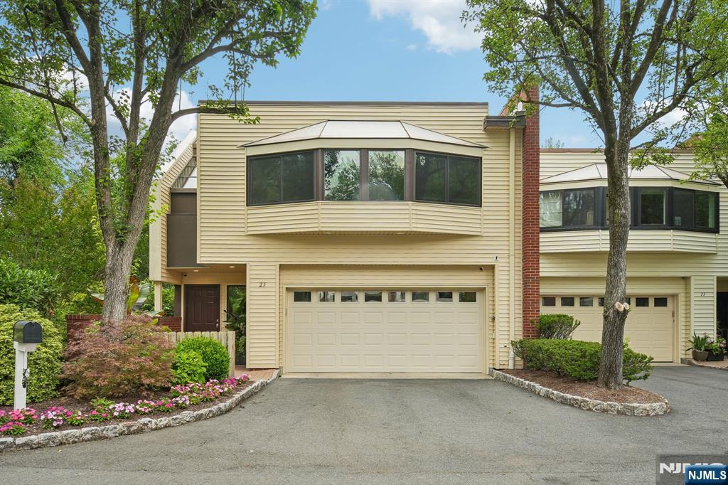 25 Daniel Court