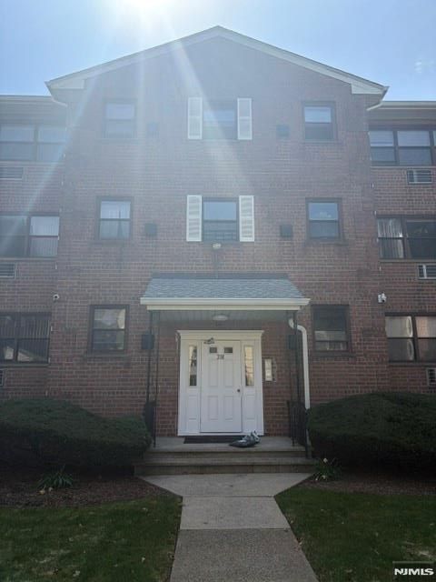 Photo of 218 Prospect Ave #3C, Hackensack, NJ 07601 (MLS # 26023356)