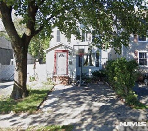 Photo of 46 W Railroad Avenue, Tenafly, NJ 07670 (MLS # 26040195)