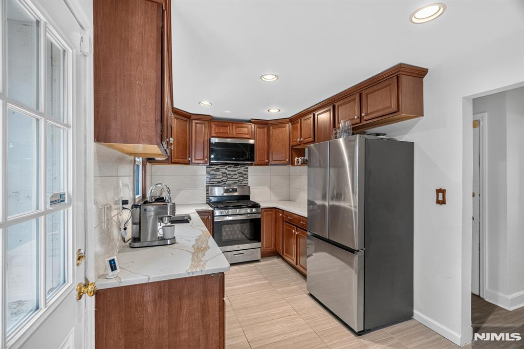 Homes for Sale in Northern NJ | ThisIsRiverEdge.com 27 Grayson Place