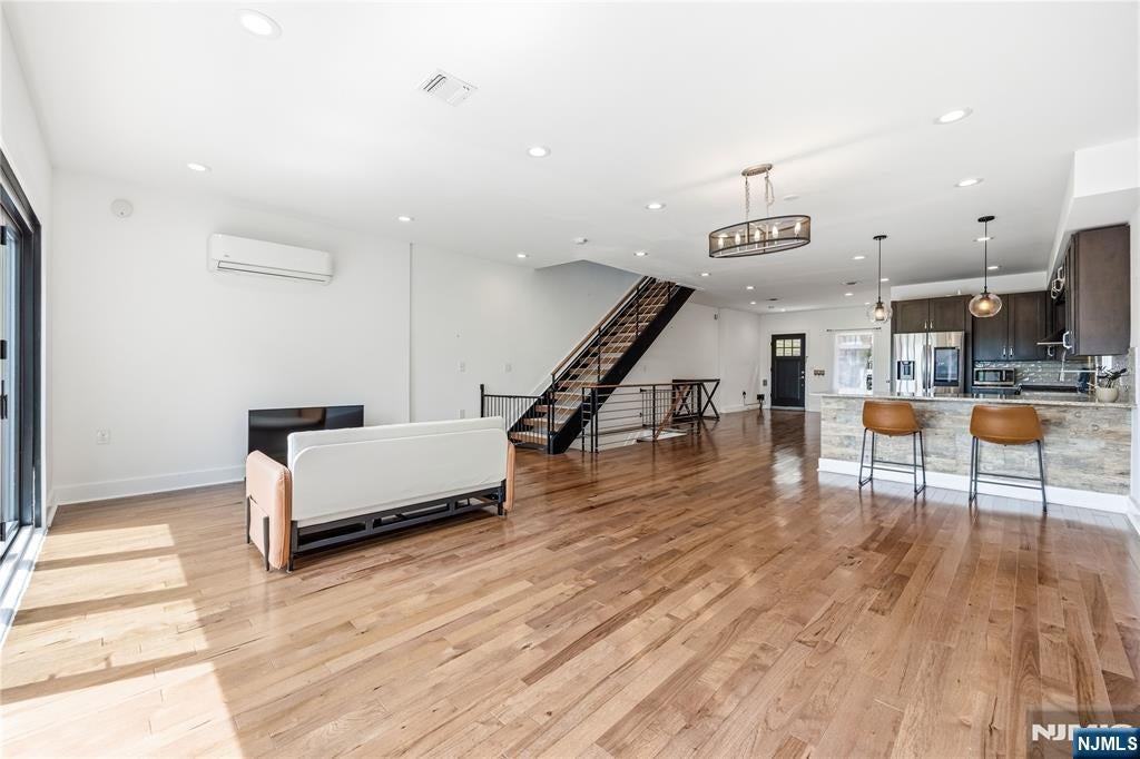 107 Mountain Road
