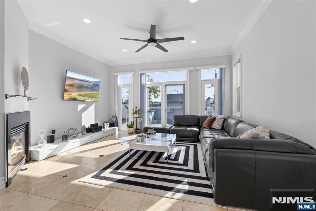 50 Myrtle Avenue A