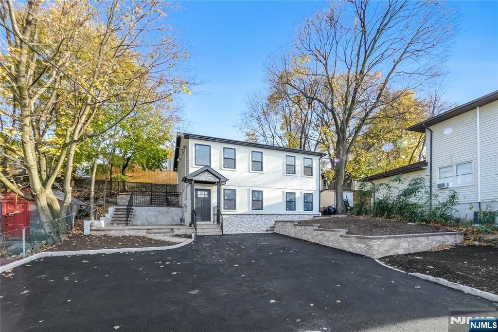 Photo of 169 New Street, Woodland Park, NJ 07424 (MLS # 26005494)