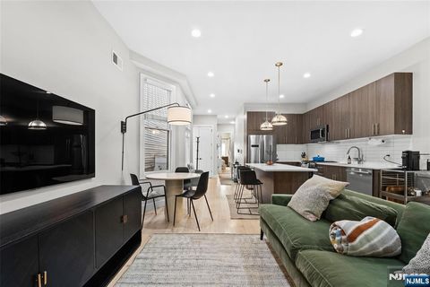 Photo of 289 Webster Avenue #1a, Jersey City, NJ 07307 (MLS # 26013704)