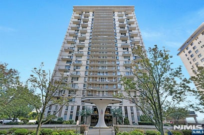 160 Overlook 4C Hackensack NJ 07601