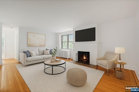 Photo of 100 E Palisade Avenue #A24, Englewood, NJ 07631 (MLS # 25033965)