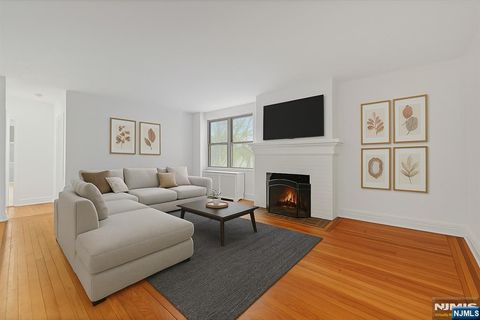 Photo of 100 E Palisade Avenue #A24, Englewood, NJ 07631 (MLS # 25033965)