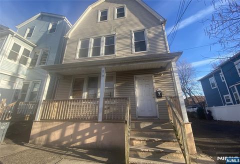 Photo of 7274 Willoughby St, Newark, NJ 07112 (MLS # 25043257)