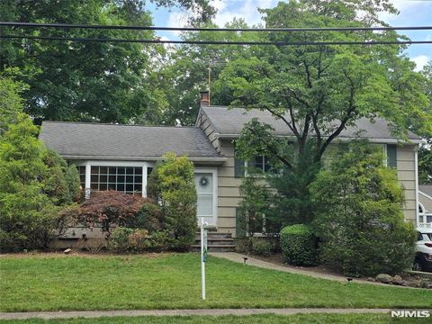 Photo of 181 Crescent Street, Closter, NJ 07624 (MLS # 26014822)