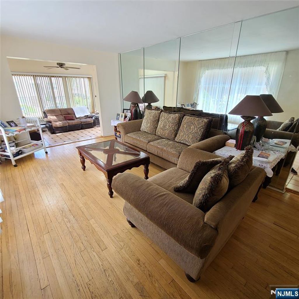 Photo of 792 Kingsland Avenue, Ridgefield, NJ 07657 (MLS # 25017588)