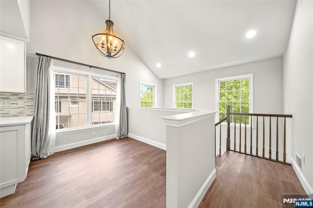 25 Woods Edge Road