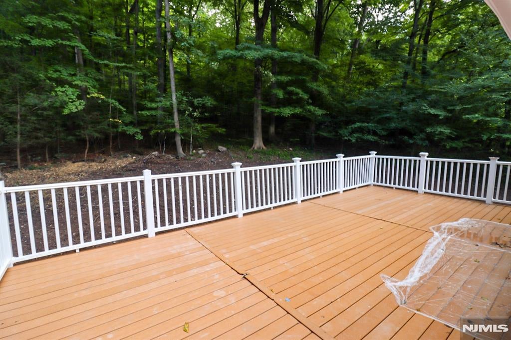 95 Longwood Lake Road