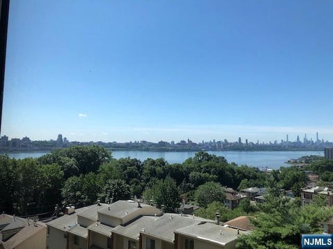 Photo of 100 Old Palisade Road #803, Fort Lee, NJ 07024 (MLS # 26025504)