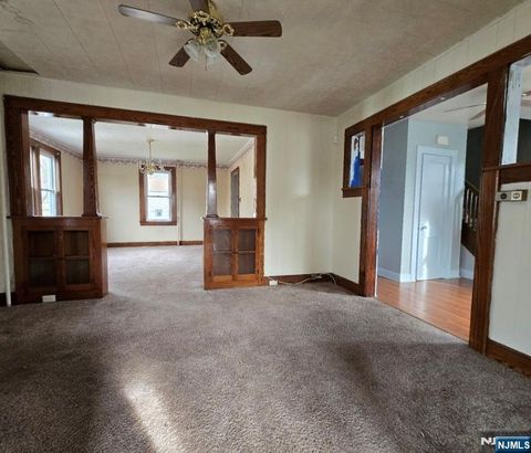 33 Harcourt Avenue Bergenfield NJ 07621