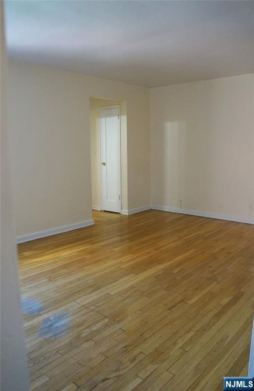 1 BEDROOM UNIT IN A QUIET CO-OP THAT CANNOT PROVIDE A MORE CONVENIENT LOCATION. RIGHT OUTSIDE THE CO-OP IS THE BUS TO AND FROM NYC. WALK TO PARK, SHOPPING, GW BRIDGE. MOVE IN CONDITION. THIS COMES WITH 1 DESIGNATED OUTDOOR PARKING SPACE. BOARD REQUIRES 4 CONSECUTIVE PAYCHECKS AND 3 CONSECUTIVE BANK STATEMENTS. $300 NON REFUNDABLE APPLICATION FEE AND $250 REFUNDABLE MOVE IN DEPOSIT. MINIMUM OF 700 CREDIT SCORE AND MUST MEET 3 TO 1 INCOME TO DEBT RATIO WITH BANK BALANCE WITH 3 X EXPENSE RATIO