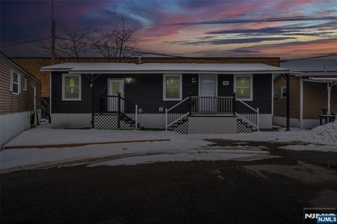 46 Helen Dr, Moonachie, NJ 07074 - MLS#: 25005933