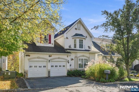 Photo of 6 Boulder Run, Oakland, NJ 07436 (MLS # 26040485)