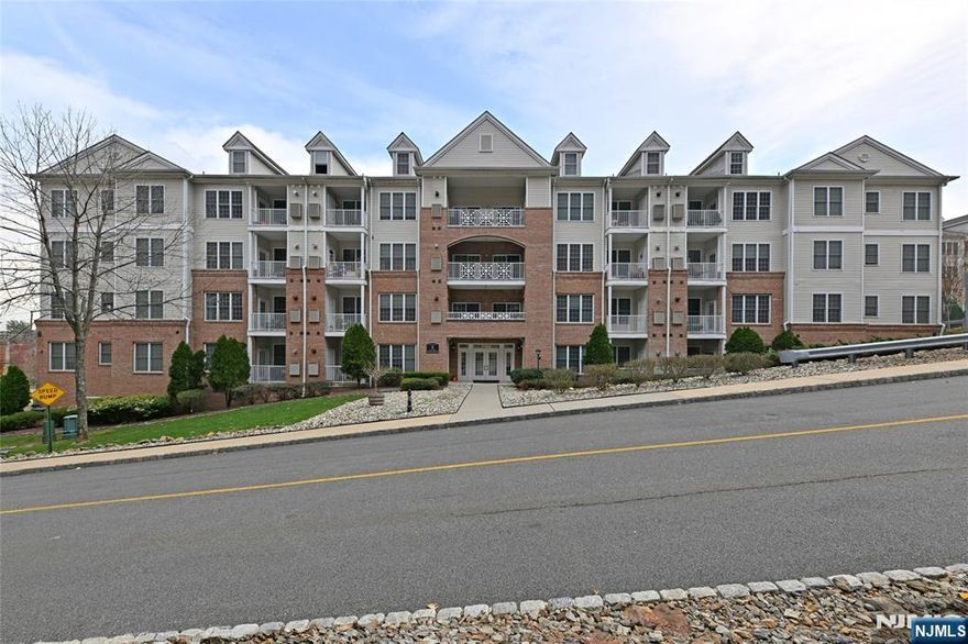 2 bedroom 2 bath First floor unit in The Grande. Close to major highways, convenient to shopping. Nicely appointed first floor with no steps.