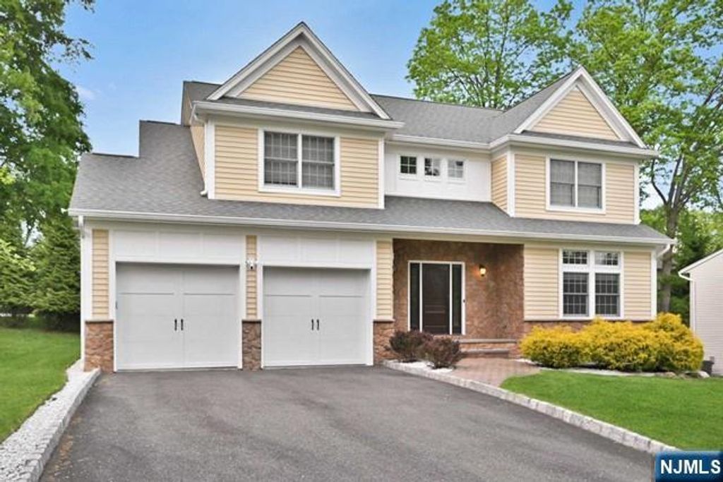 Photo of 164 Grace Avenue, Old Tappan, NJ 07675 (MLS # 26003693)