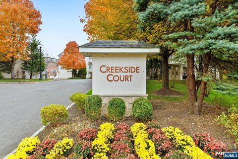 Photo of 43 Creekside Court, Secaucus, NJ 07094 (MLS # 26012570)