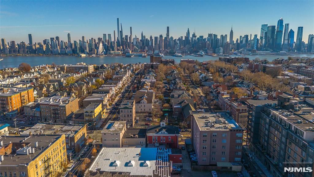 Photo of 44074411 Park Avenue, Union City, NJ 07087 (MLS # 25042434)