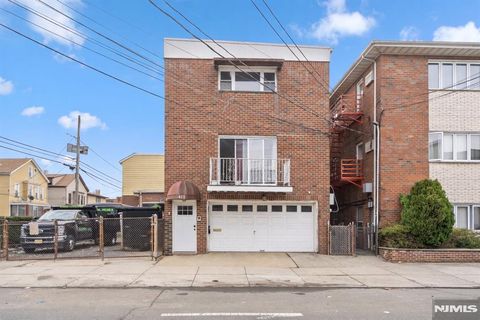 412 Walker Street Fairview NJ 07022