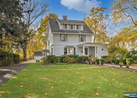 Photo of 44 Glenbrook Road, Other Areas, NJ 07950 (MLS # 25038790)