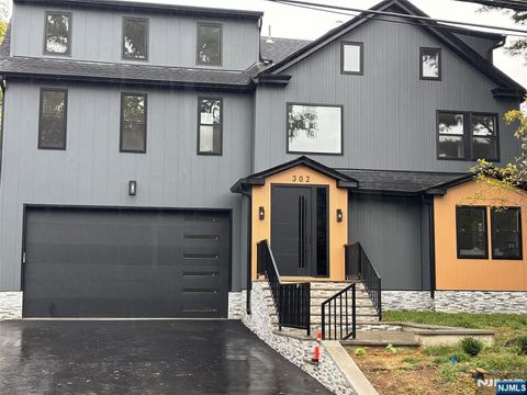 302 Clinton Avenue Tenafly NJ 07670