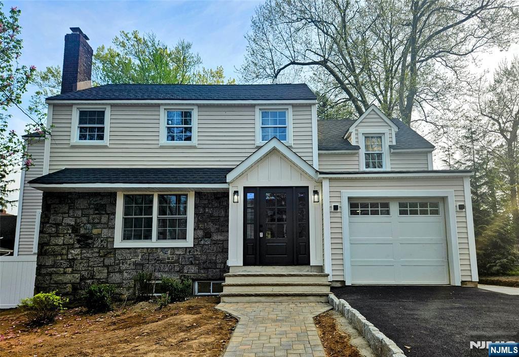 Property for Sale at 84 Grayson Place, Teaneck, New Jersey - Bedrooms: 6 
Bathrooms: 5 
Rooms: 12  - $1,350,000