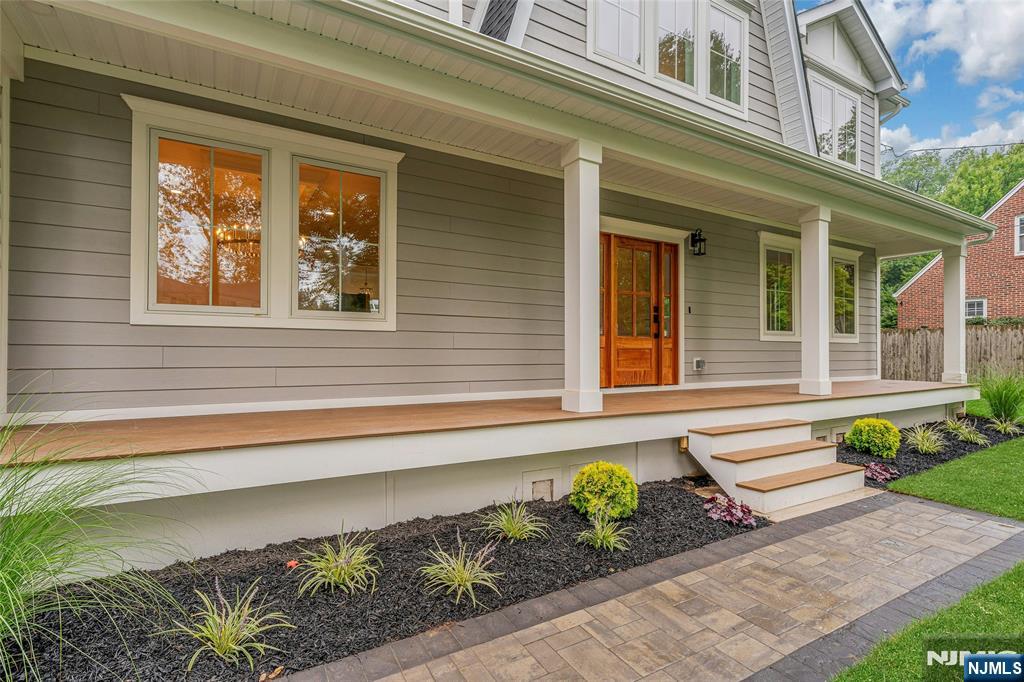 Homes for Sale in Northern NJ | ThisIsRiverEdge.com 784 Austin Avenue
