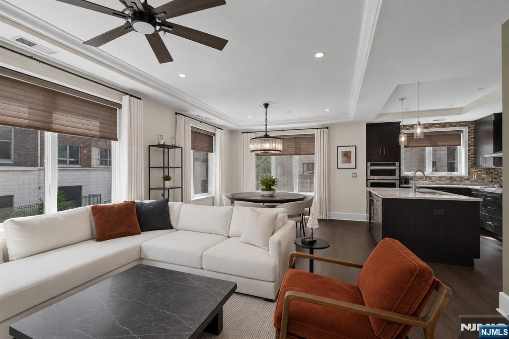 250 Henley Place 210