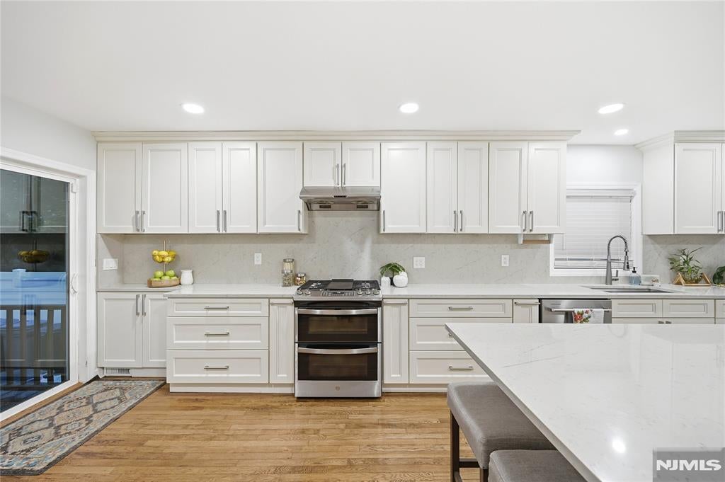 48 W Cedar Street