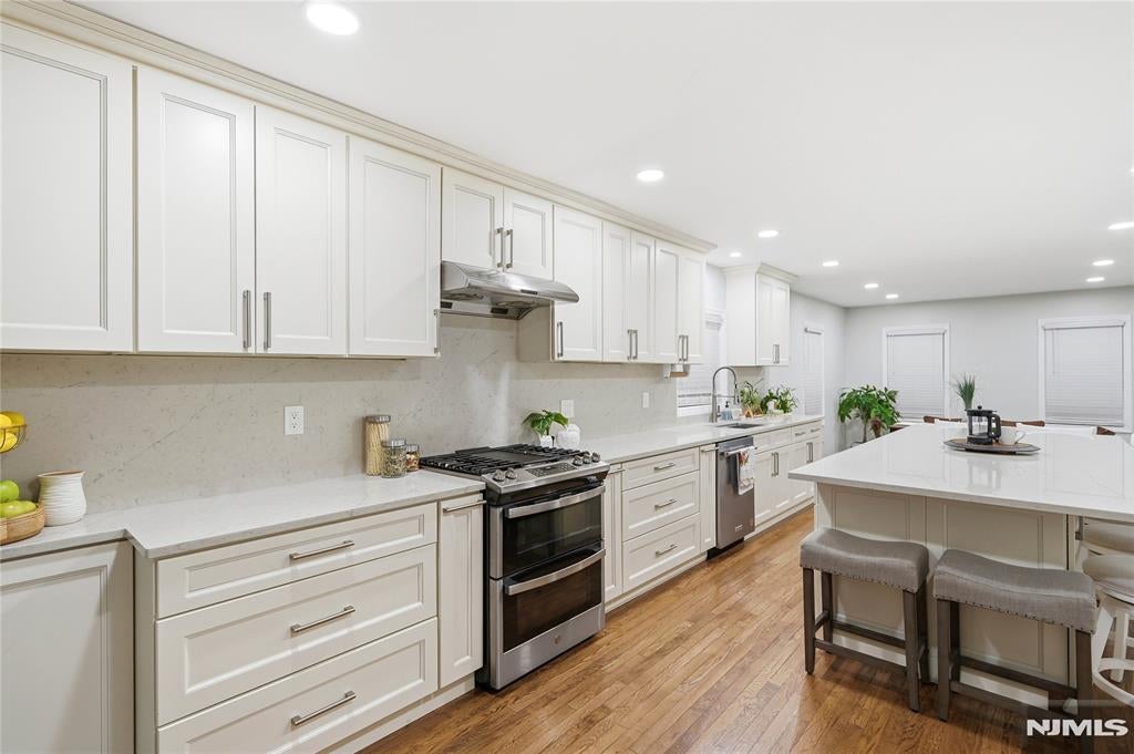 48 W Cedar Street