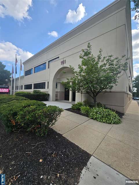 Photo of 151 W Passaic Street #20, Rochelle Park, NJ 07662 (MLS # 26026258)