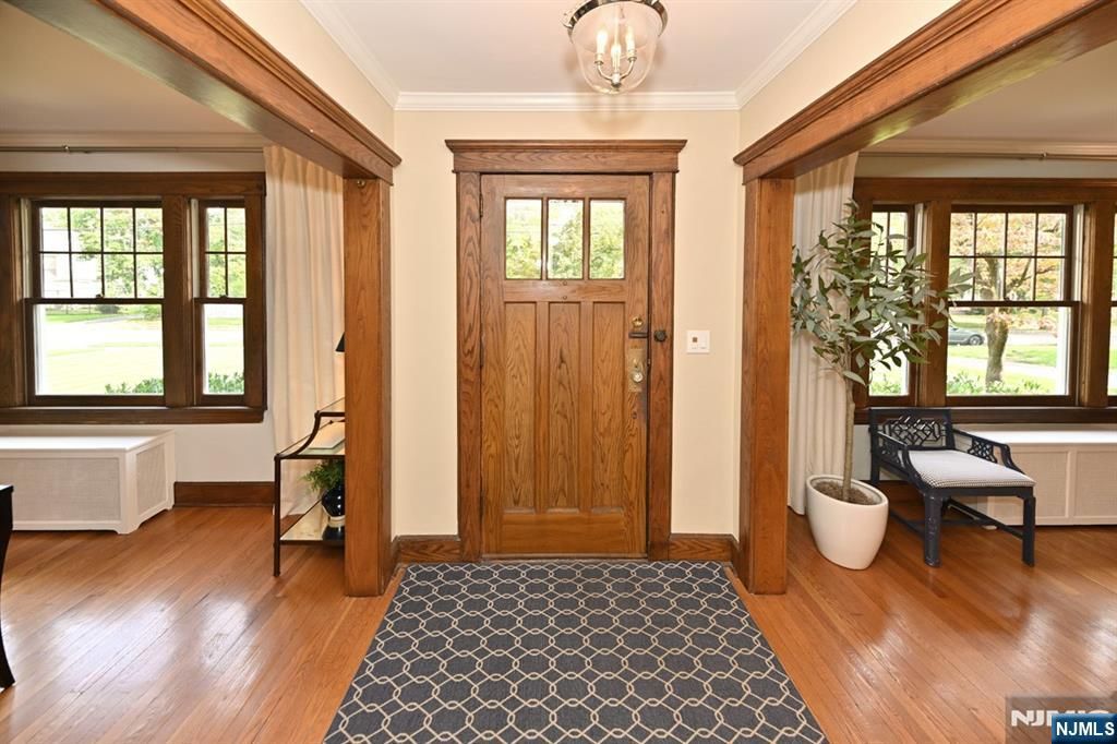 Photo of 18 Tonawanda Road, Glen Rock, NJ 07452 (MLS # 26000499)