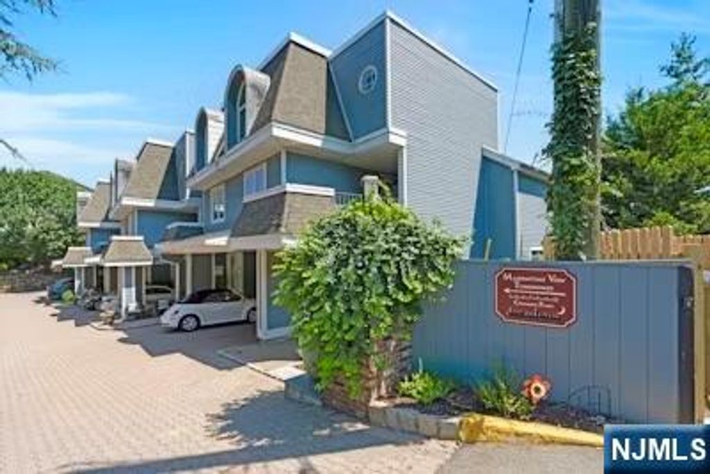 Photo of 1 Columbus Place, Cliffside Park, NJ 07010 (MLS # 25021654)