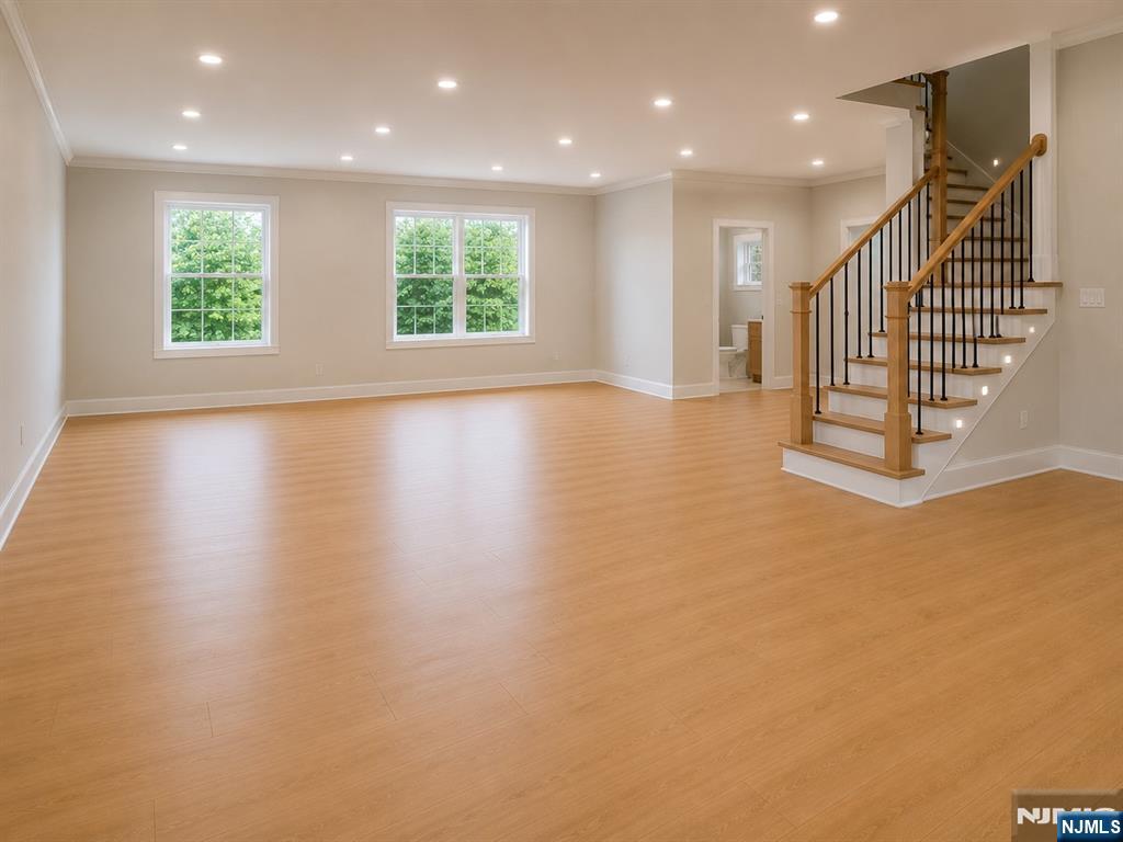6 Scharg Court