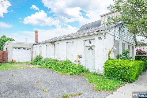 Photo of 84 Locust Avenue, Wallington, NJ 07057 (MLS # 26019239)