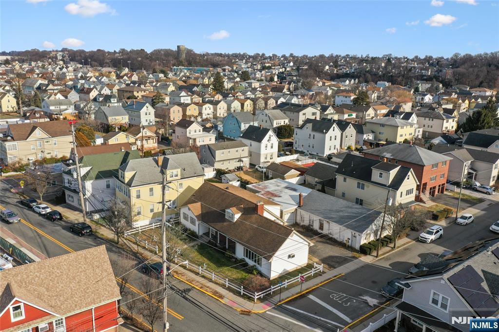 84 Locust Avenue